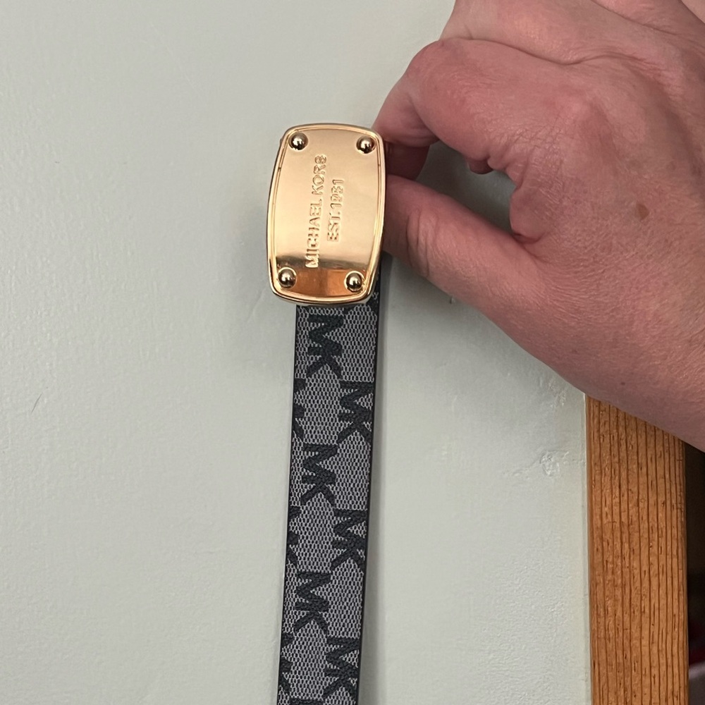 Large Reversible Michael Kors belt